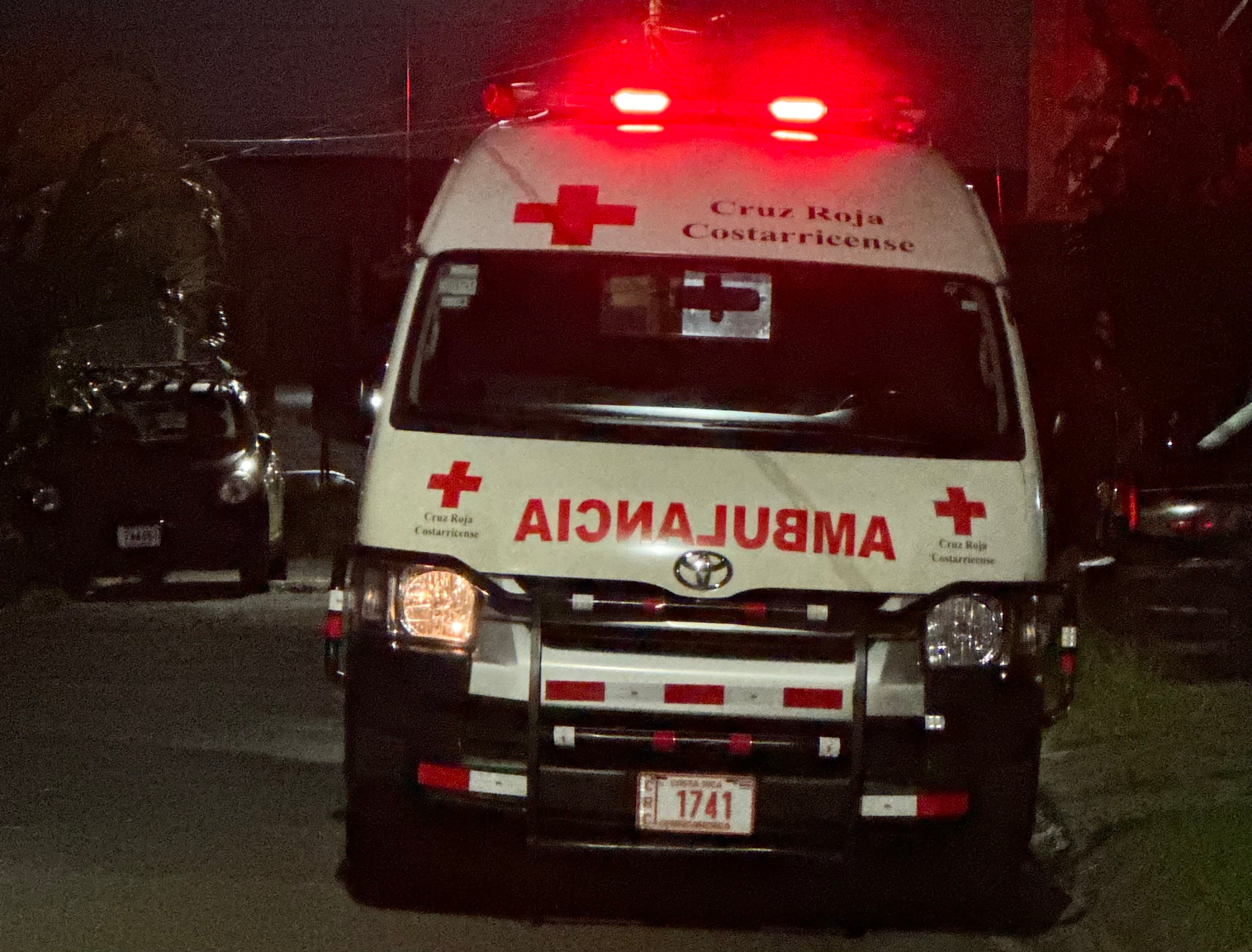 Ambulancia cruz roja