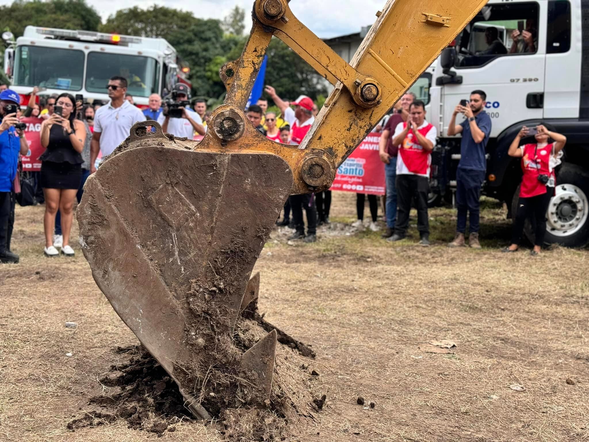 La Asociación Obras del Espíritu Santo, de la mano del Movimiento Cooperativo Costarricense, dio inicio hoy con las obras de construcción de los Albergues Juveniles de la Alegría “Torres Espíritu Santo”.
