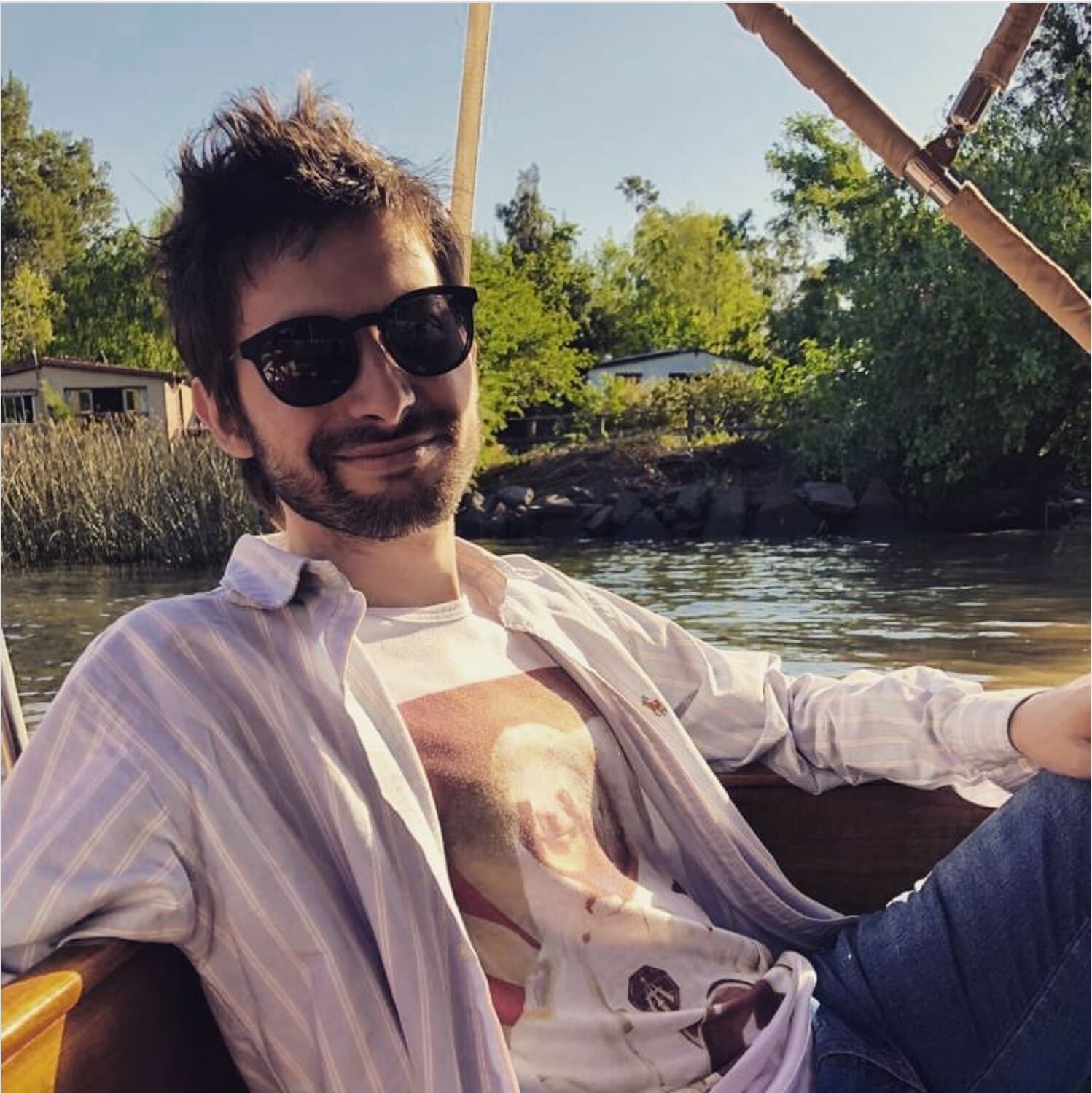 Jorge Carballo Madrigal, un guapileño de la pura cepa, quien se crio en el barrio Coopevigua 3 y con 30 años de edad, es el verdadero responsable de que los perezosos de dos y tres dedos, hayan sido declarados símbolos nacionales.