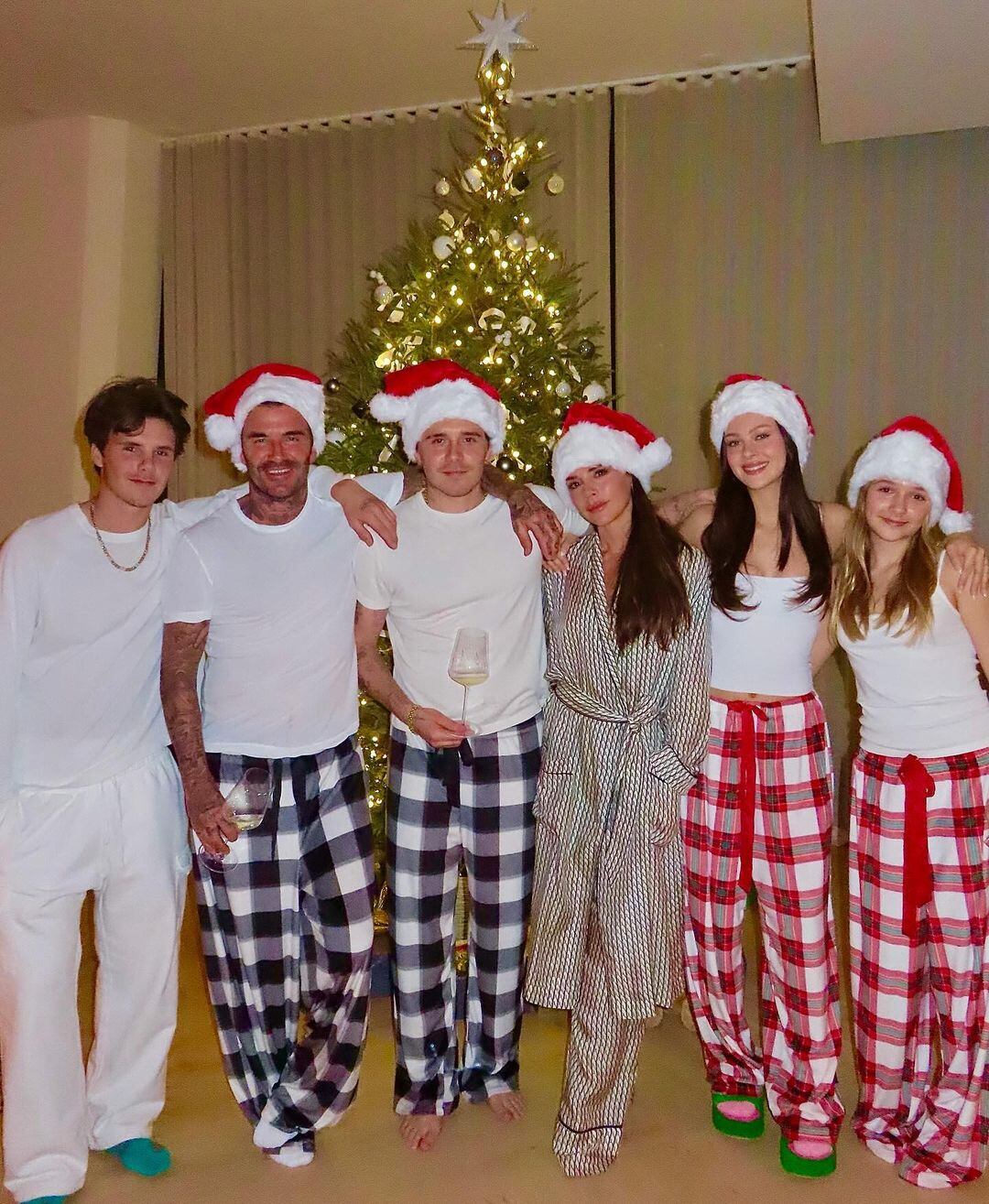 Victoria y David Beckham ya están listos para celebrar la Navidad con su familia.