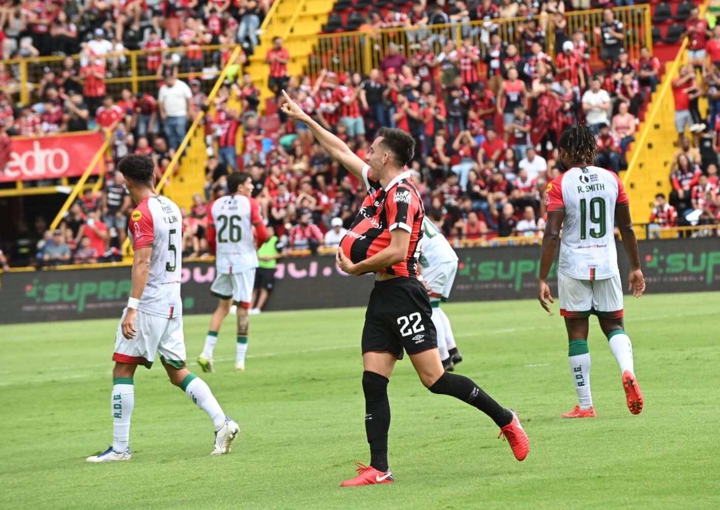 12/05/2024/ juego entre Liga Deportiva Alajuelense vs Guanacasteca / Foto Albert Marín