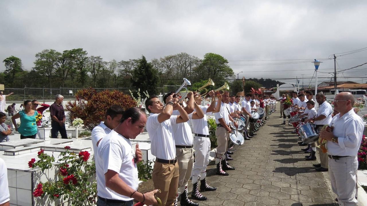Efraín Quirós Vargas, tiene 57 años y desde los 8 forma parte de la Hermandad de Jesús Nazareno, una de las más tradicionales de todo Cartago. Este 2025 celebra con el corazón lleno de gratitud y amor a Dios sus 49 años como soldado romano.