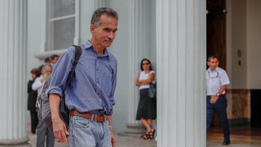 Limpiabotas amigo de Luis Guillermo Solís lo acompañó a despedir al papá zapatero