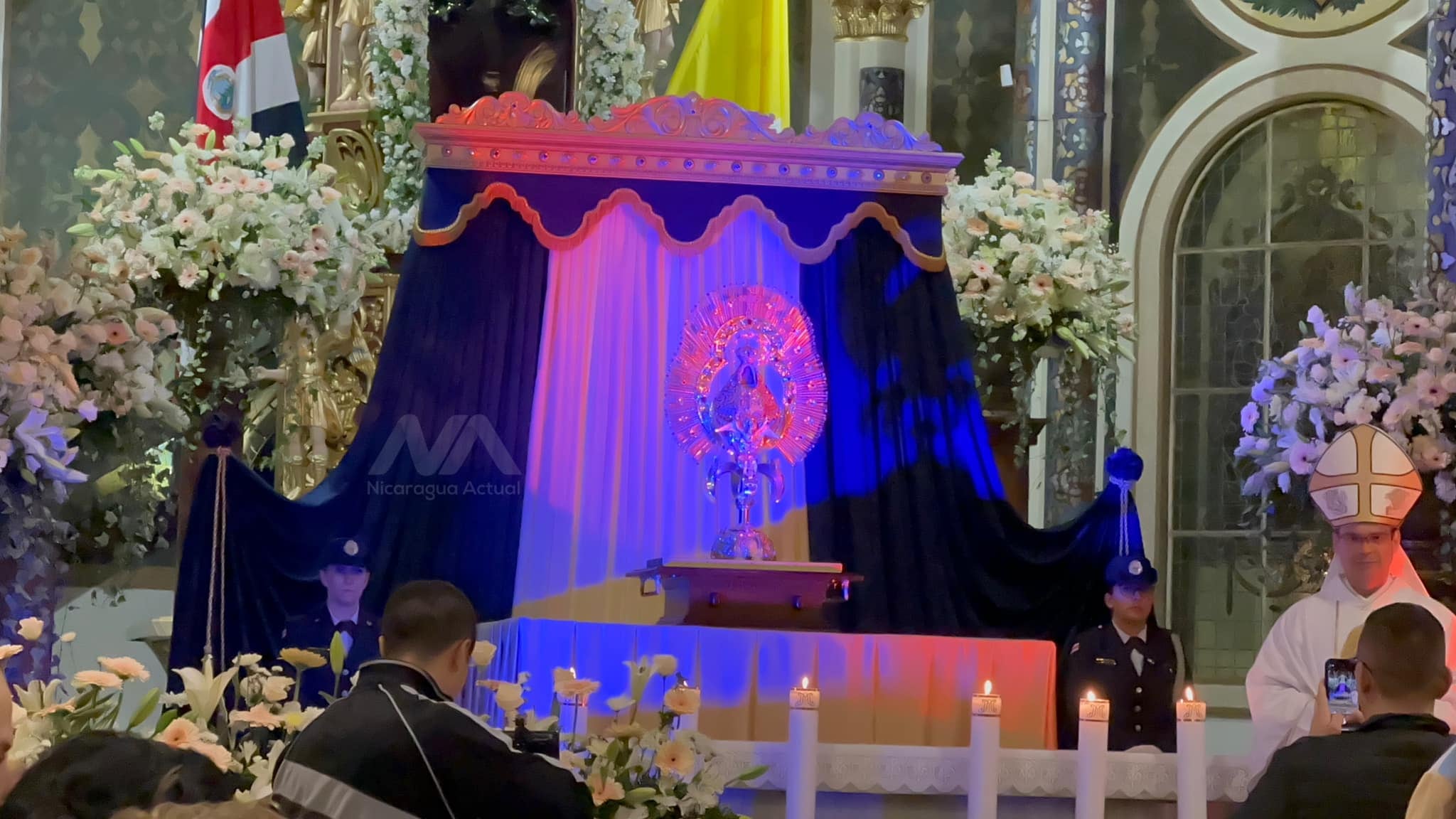 El periodista nicaragüense, Héctor Rosales, el 1 de agosto del 2023 hizo la romería desde el parque Central de San José hasta la basílica de la virgen de los Ángeles en Cartago. Pidió por la libertad de monseñor Rolando Álvarez, el obispo de la diócesis de Matagalpa que está preso en Nicaragua por el régimen de Daniel Ortega.