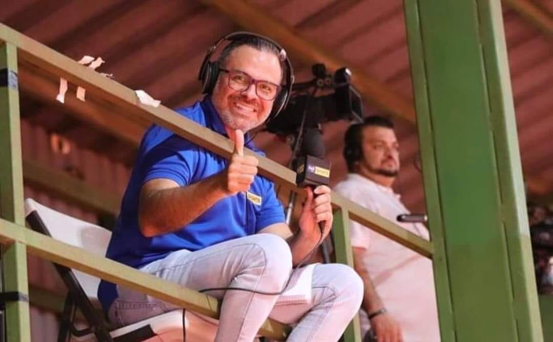 Rolando Quesada, periodista y narrador de Tigo Sports trabajó de niño durante la temporada navideña.