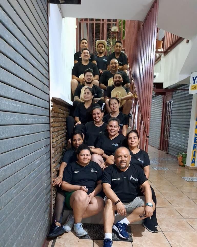 Octavio Talavera creó un grupo de baile como motivación para ayudar a jóvenes nicaragüenses.