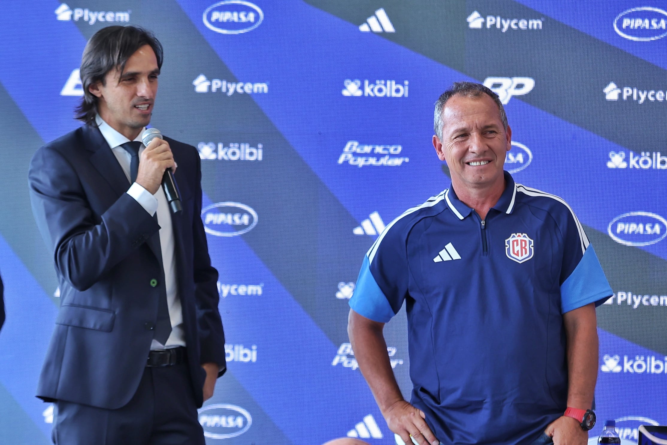 Presentación oficial de Bryan Ruiz como director técnico de la Selección Nacional de Acosta Rica (FCF) por parte del presidente Osael Maroto en las instalaciones del Banco Popular/ Foto John Durán