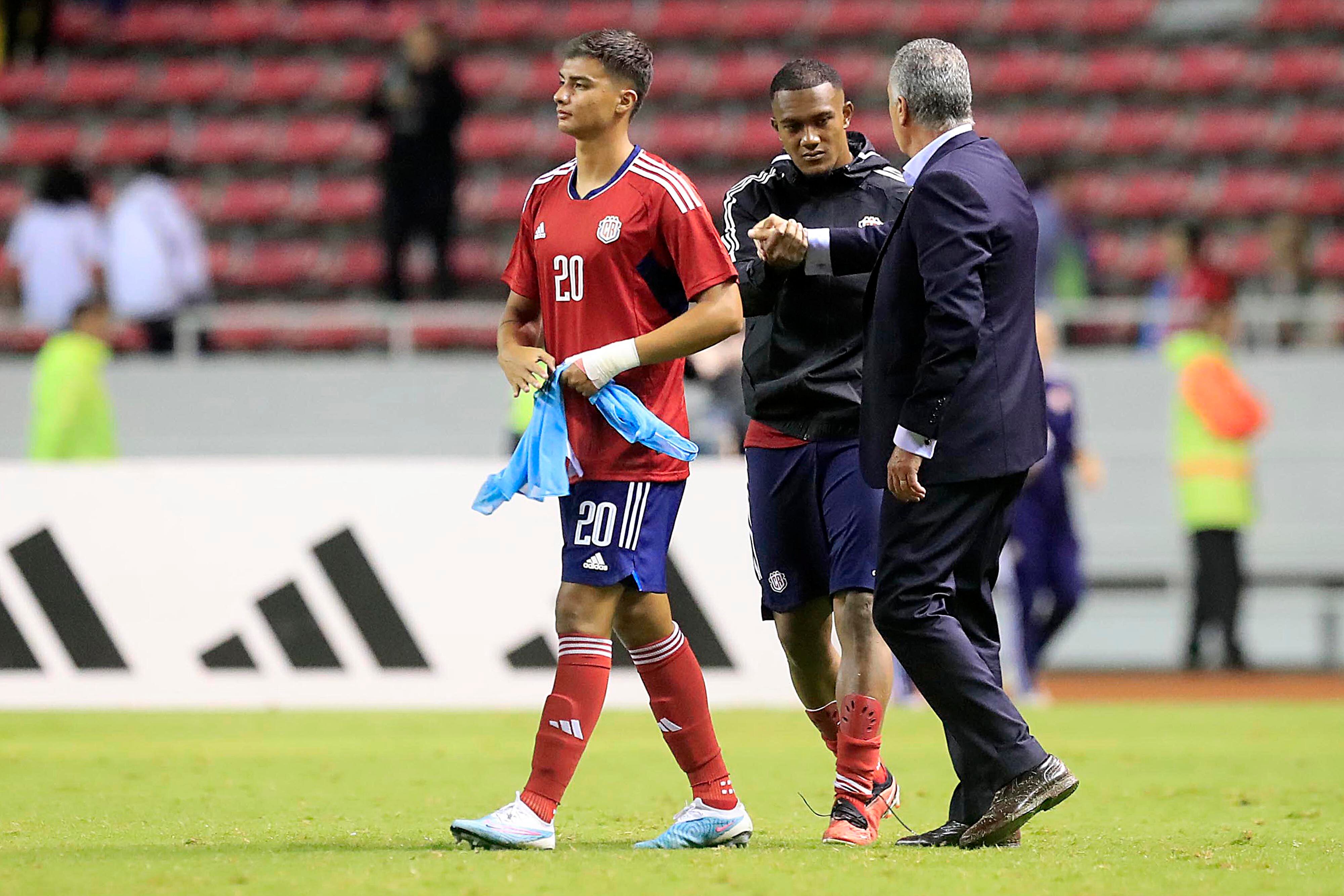 02/02/2024     Estadio Nacional, La Sabana. La Selección Nacional de Costa Rica recibió a su similar de El Salvaldor, en partido amistoso o de fogueo previo al importantísimo juego de La Sele, del próximo mes frente a Honduras, donde se jugará la clasificación a la Copa América. Foto: Rafael Pacheco Granados