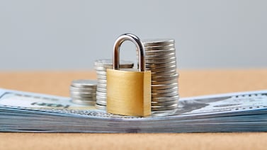 Si piensa que los bancos deberían devolver la plata robada de las cuentas, le tenemos excelentes noticias