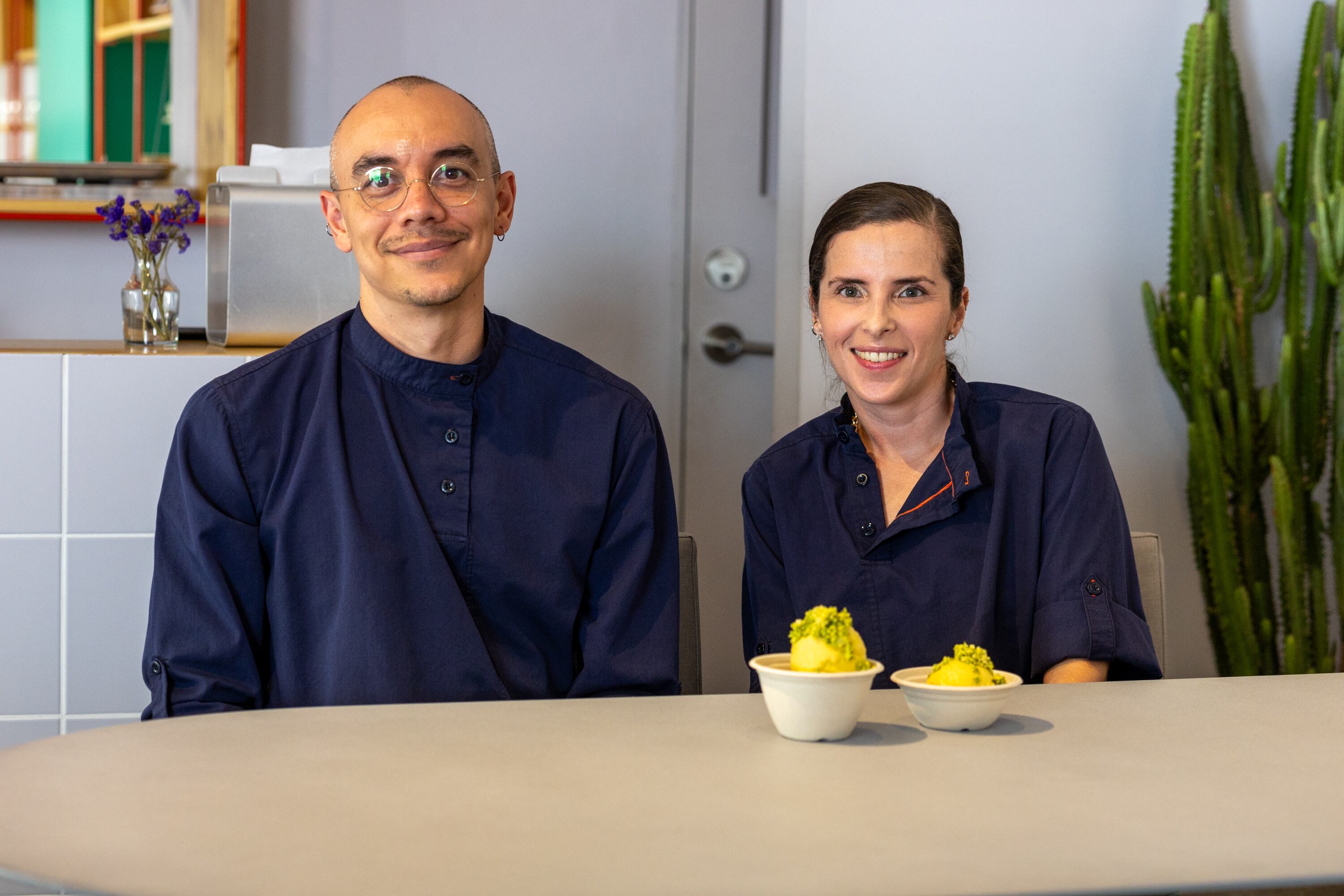 16/08/2024, San Jose, Rohrmoser, entrevista con Paulina Acuña y Humberto Ling, propietarios de Corazón Contento, para hablar del Gelato de Jocote.