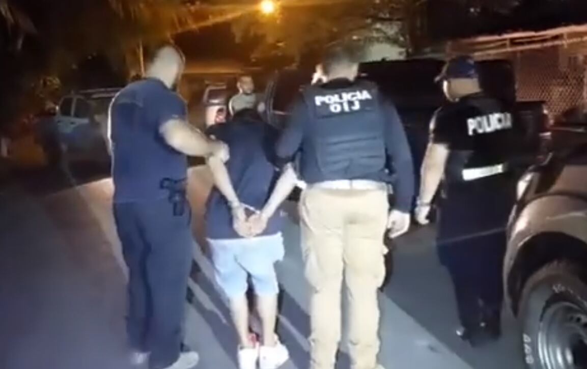 El sospechoso fue detenido a eso de las 11:30 p.m. de este martes. Foto OIJ.