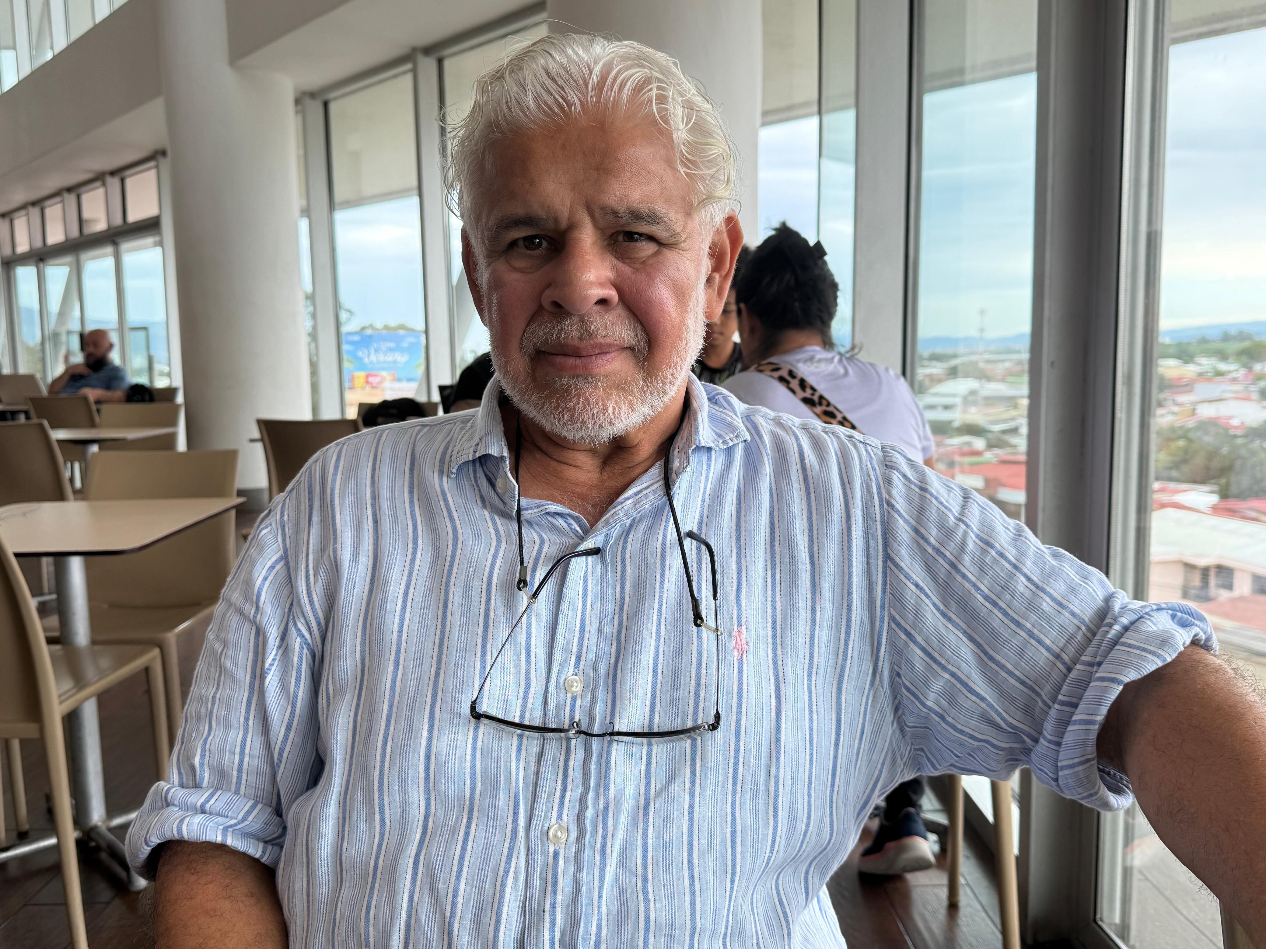 Don Orlando Pacheco Pizarro tiene 67 años de edad. En el pasado abril sufrió un infarto cerebral que lo pudo haber matado, pero él pudo identificar bien lo que le estaba pasando y ese conocimiento fue el que le salvó la vida.