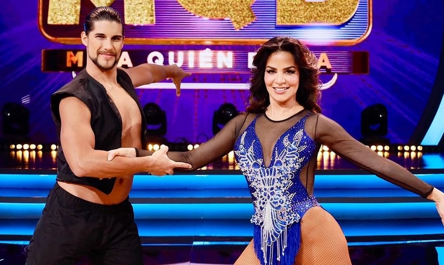 Lynda Díaz y el bailarín César Abarca en la quinta gala de Mira quién baila de Teletica