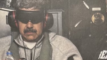 A lo Maduro: equipo español usa el mismo conjunto con el que el exlíder venezolano apareció esposado