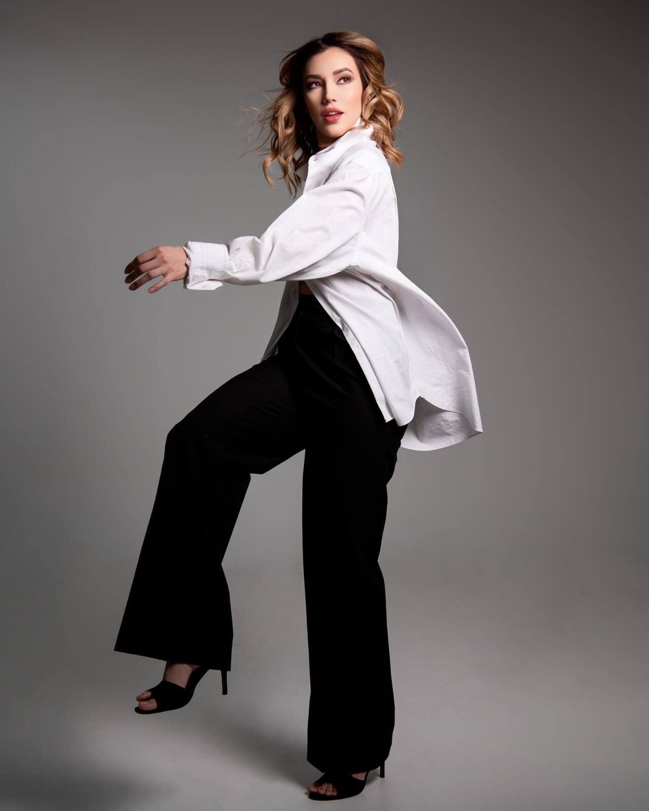 Ella es May Reyes, la tica que escribió un libro en México cuando la ...