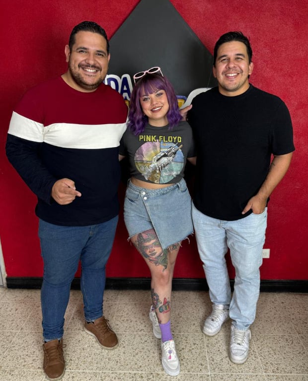 ¡Manda huevo! programa radial de humor que se transmite en radio Centro.