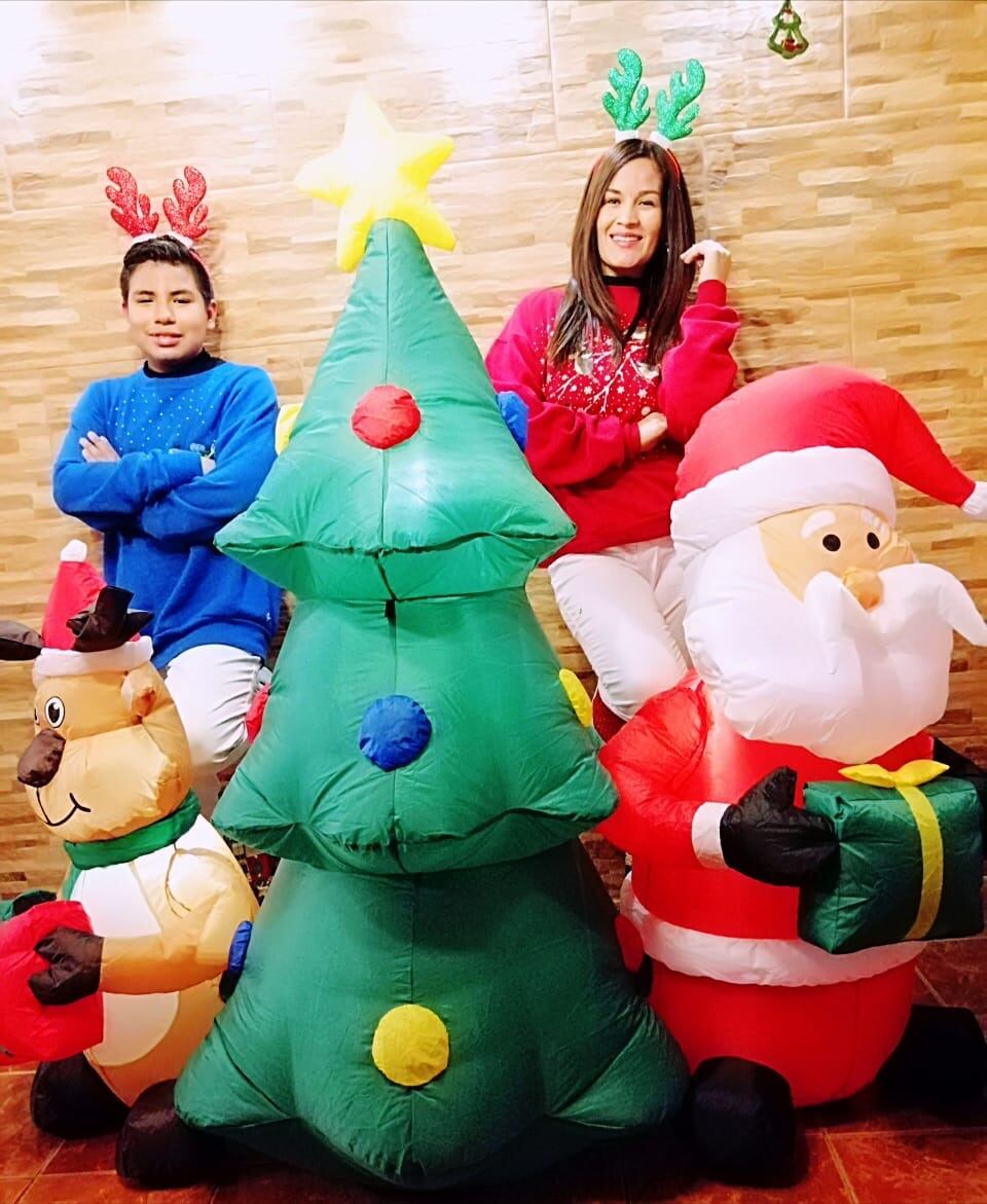 Aman la Navidad, Kelly Mata y su hijo Noah