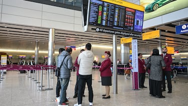 Cielo cerrado y viajeros bloqueados por el conflicto en Oriente Medio