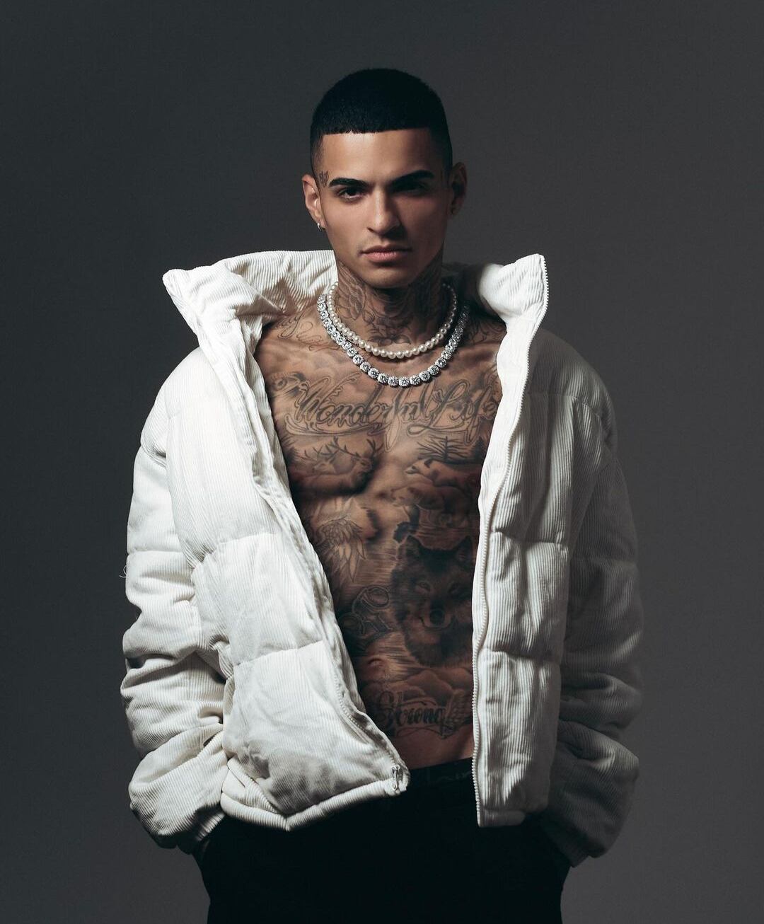 Byron Salas, cantante.