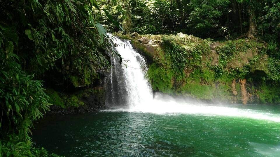 Catarata Pozo Azul se ubica en Sarapiquí, en la provincia de Heredia.