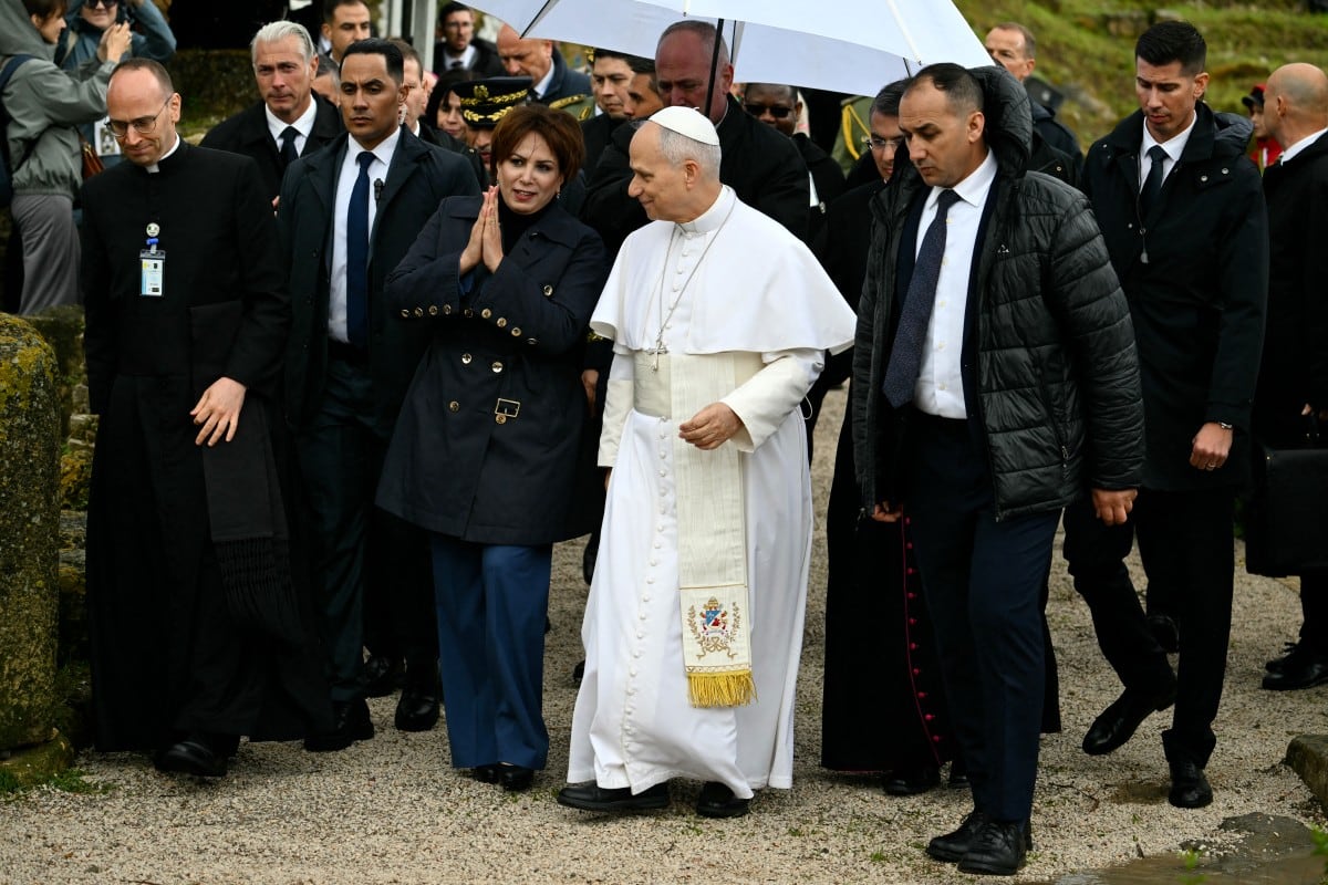 Pope Leon XIV visits the archaeological site of Hippo, in Annaba on April 14, 2026. (Photo by Alberto PIZZOLI / AFP)