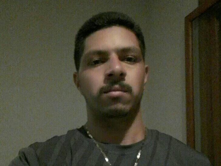 Oriundo de Nicaragua, Noel Pineda llegó hace cinco años a nuestro país para trabajar en construcción. El 18 de enero entró grave al San Juan de Dios, tras 16 horas en un pozo que casi se convierte en su tumba. Foto: Tamada del Facebook.