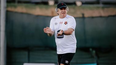 Hijo de una leyenda de Alajuelense entrena con Óscar Ramírez tras regreso del técnico