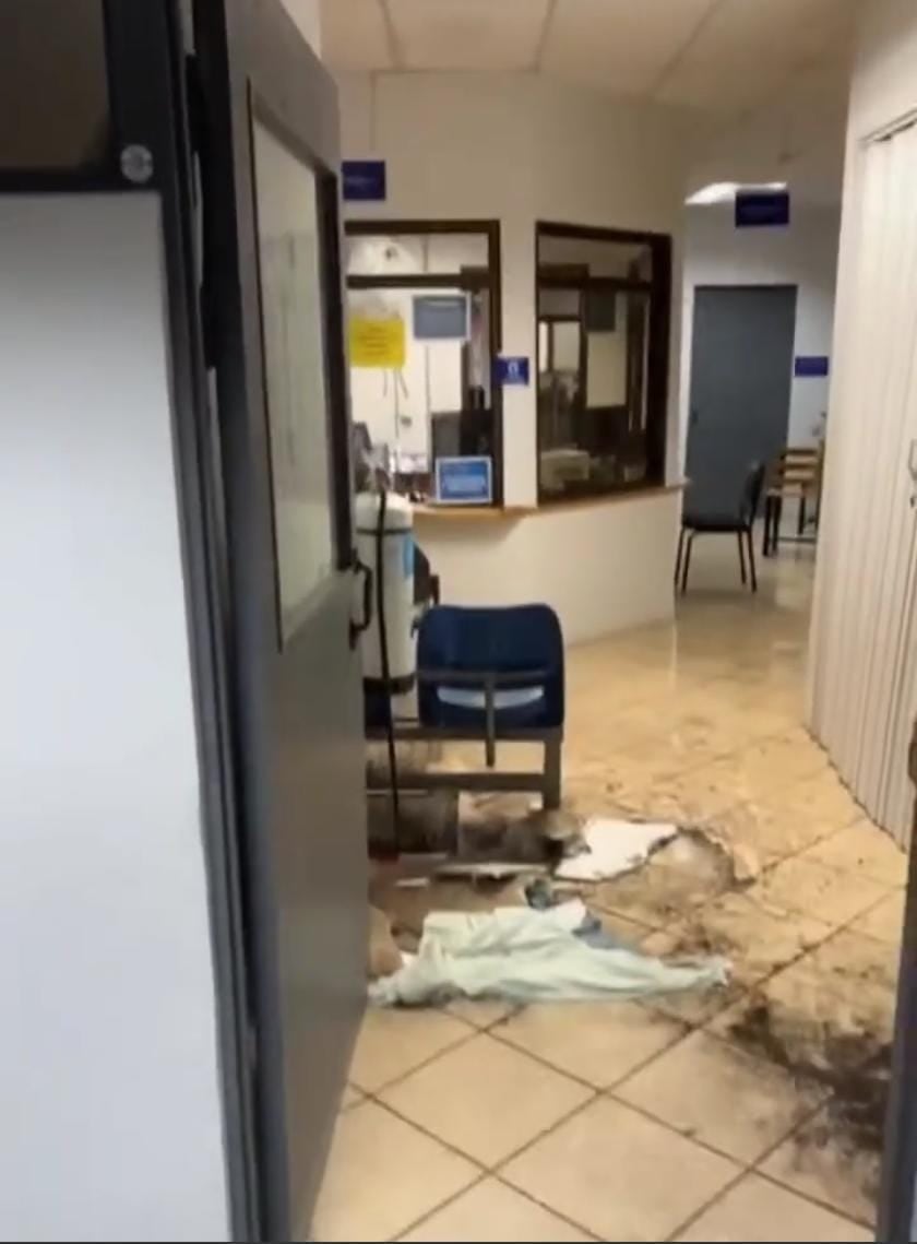 Hospital Max Peralta sufrió daños por fuertes lluvias que azotan a Cartago