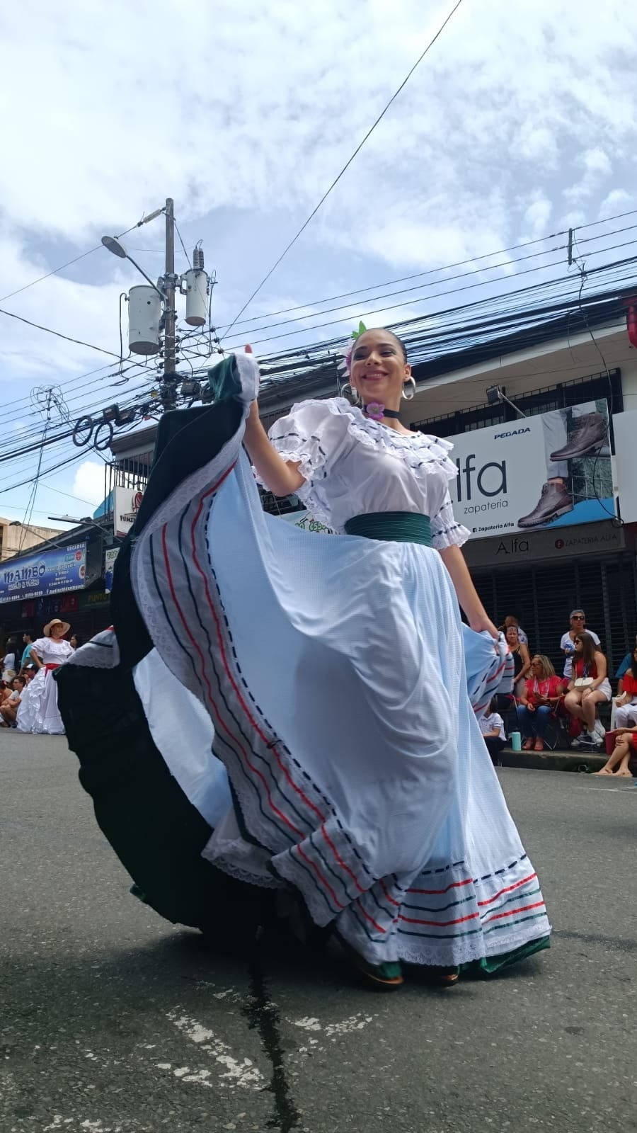 Ashley Solano Torres es Santa Rosa de Turrialba y logró la segunda mejor nota en el examen de admisión de la Universidad de Costa Rica (UCR). Está super feliz porque pegó 794,9 puntos de 800 posibles.