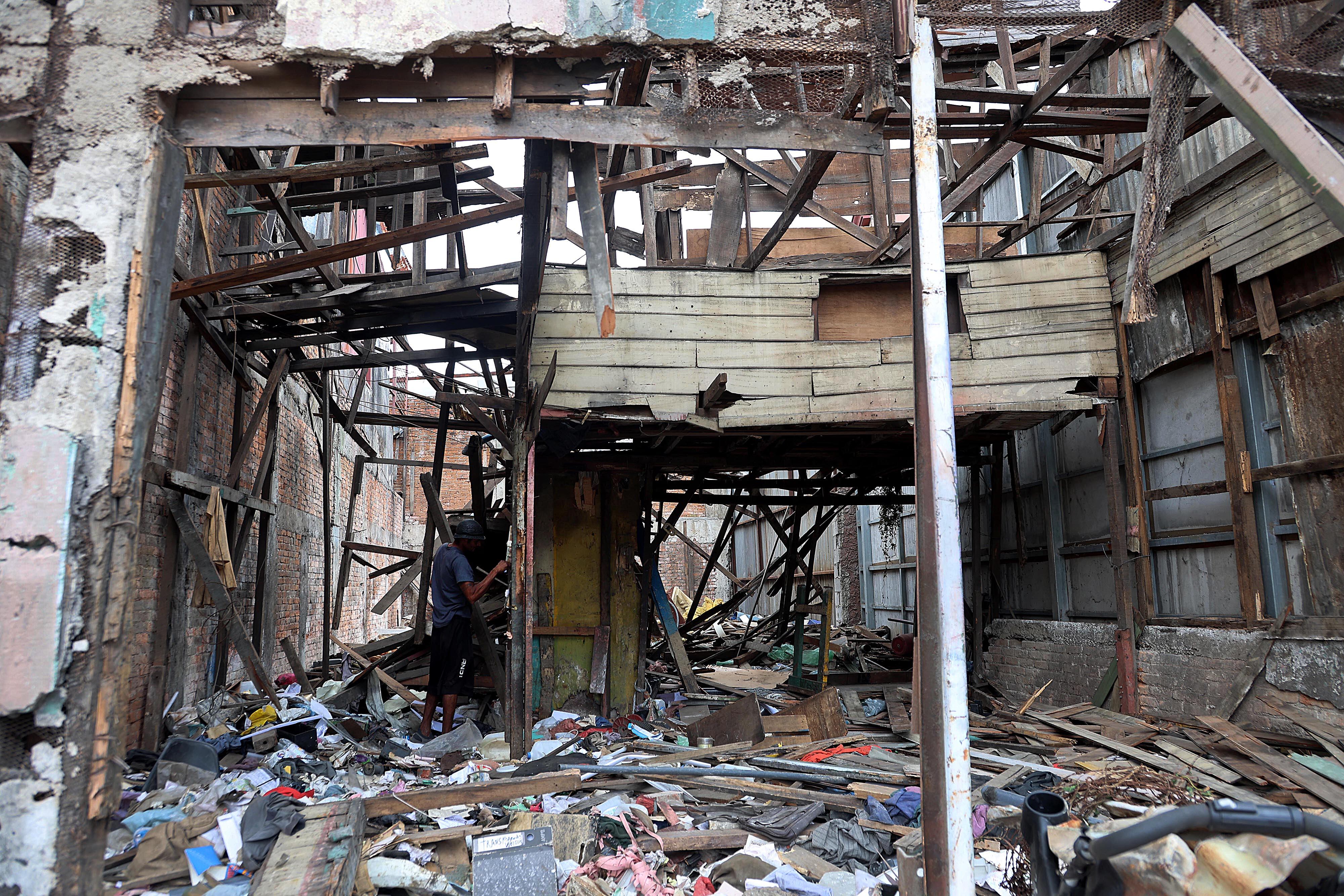 24/04/2024 Barrio Los Angeles, San José. En este local que ahora luce completamente desmantelado donde últimamente funcionó la Zapatería Leiva, ubicado en avenida 12 entre calles 6 y 8, fue donde se dieron las reunones de don Ricardo Saprissa Aymá con algunos vecinos para formalizar el nacimiento del Deportivo Saprissa hace casi 89 años. Foto: Rafael Pacheco Granados