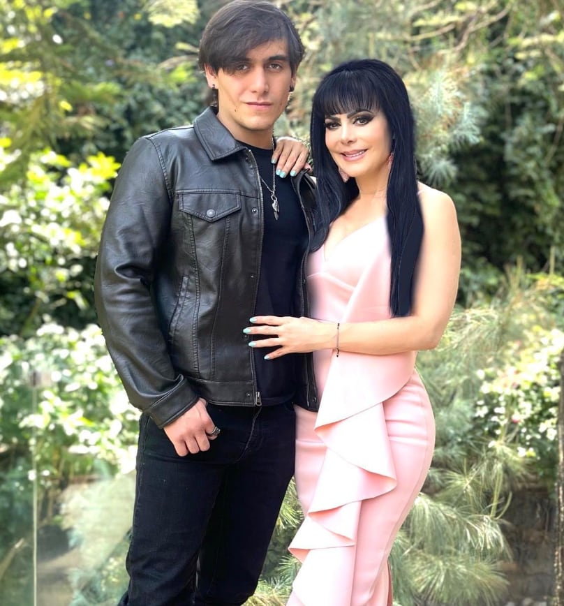 Maribel Guardia y su hijo Julián Figueroa