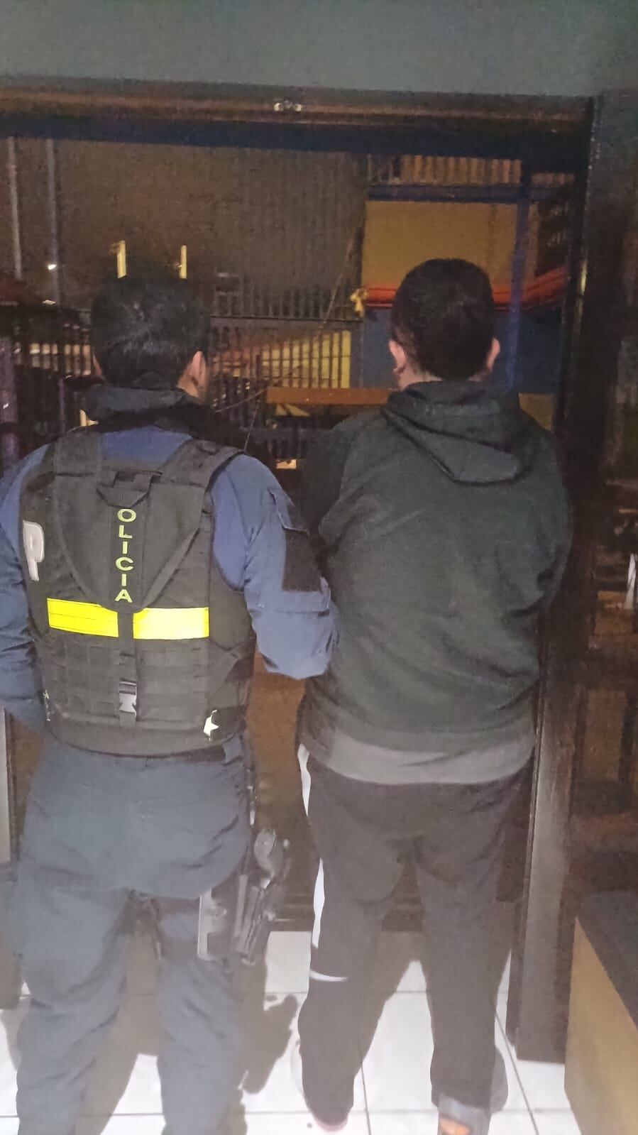 Detienen a sospechosos de disparar contra patrulla de policías en Tibás