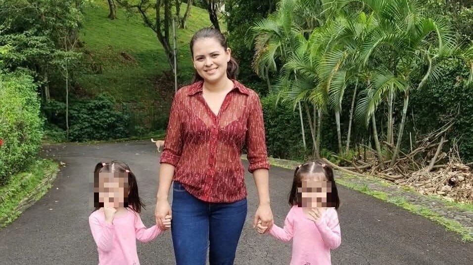 Junieysis Merlo Espinoza, de 29 años, víctima de femicidio. Foto: Tomada de redes sociales.