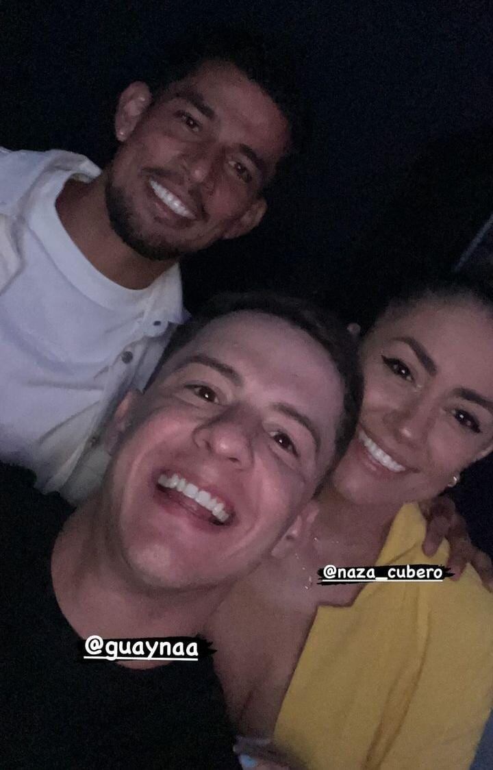 Guyanaa posó feliz junto con el jugador del Deportivo Saprissa