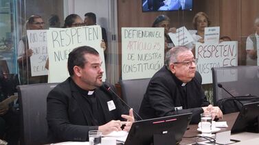 Sacerdotes se defienden del montón de cosas horribles que dicen sobre ellos