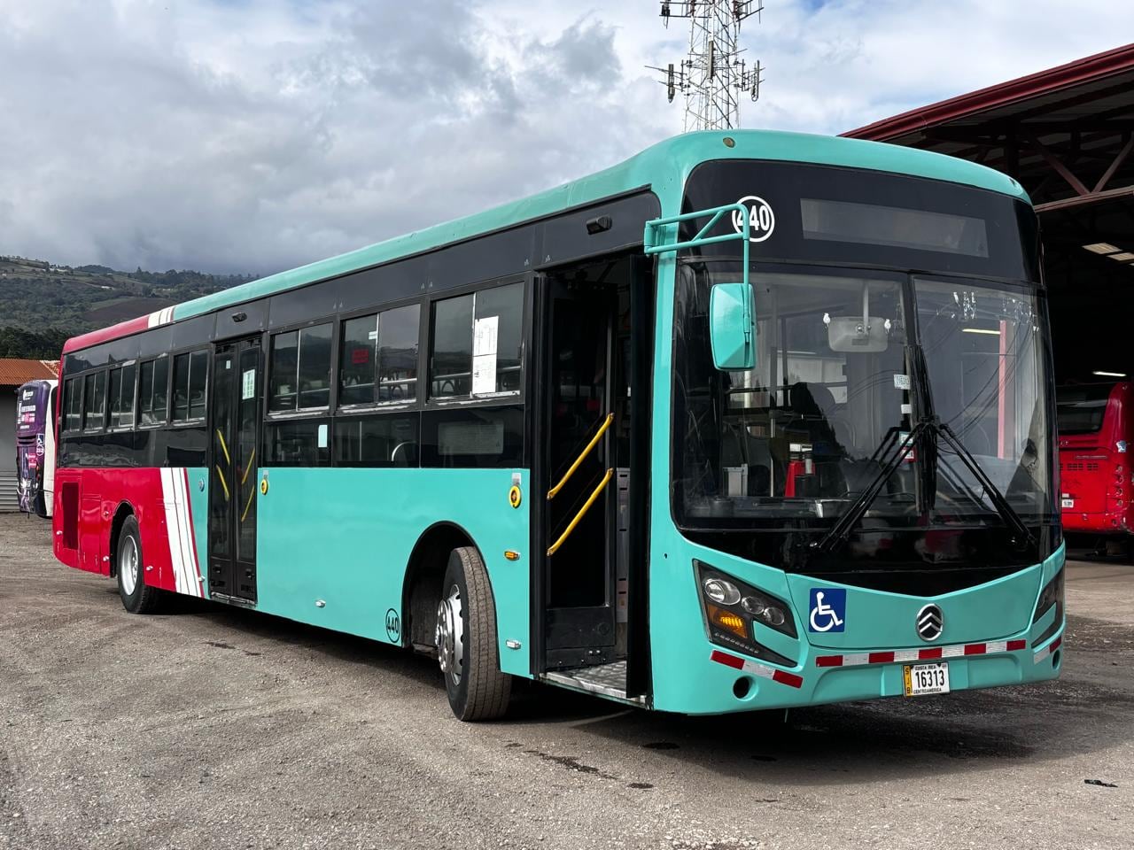 Se habilitó una nueva parada en Aleste en la ruta de bus de San José a Cipreses.