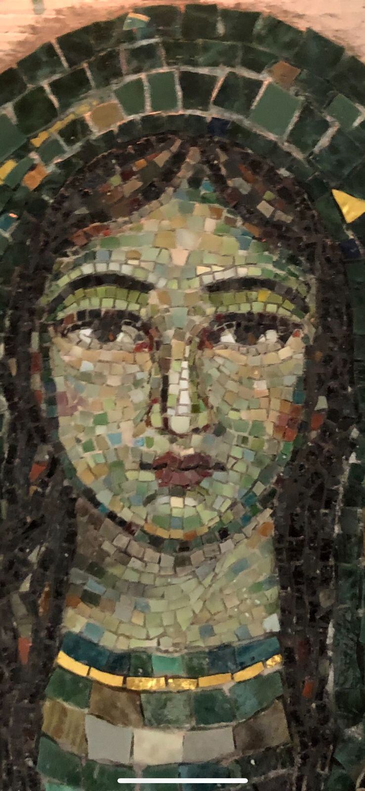 El 26 de octubre se develó un mosaico de La Negrita en los jardines del Vaticano, estuvo presente Paula Sáenz, la artista, monseñor Garita, el cantante Álvaro Solano y la soprano Yessenia Badilla
