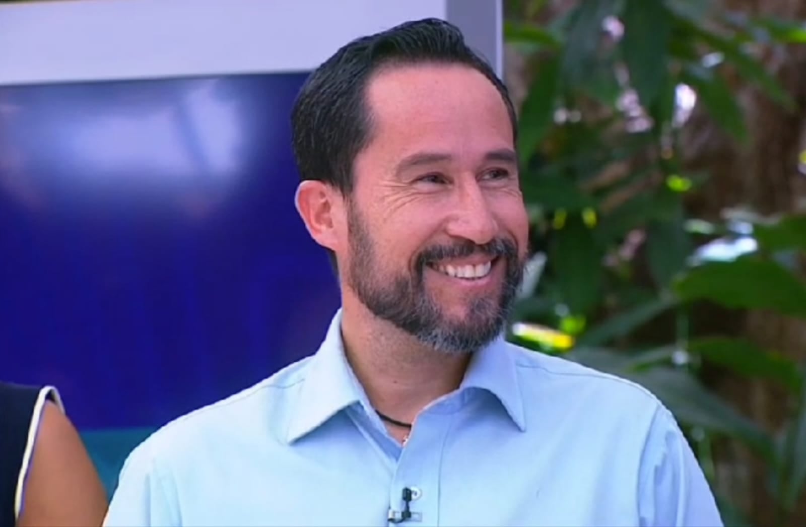 Daniel Céspedes y Juan Manuel Vargas cumplieron su apuesta en Buen día.