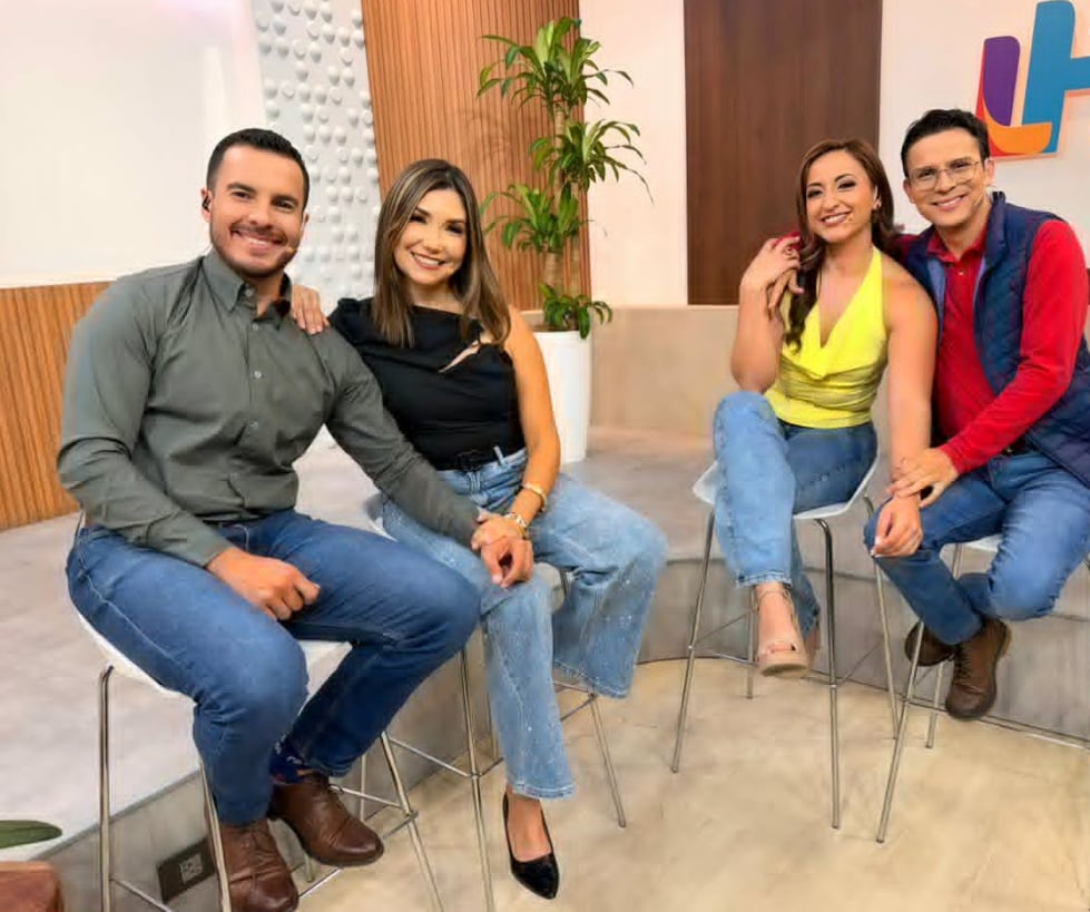 Erwen Masís Castro y la presentadora Ginnés Rodríguez