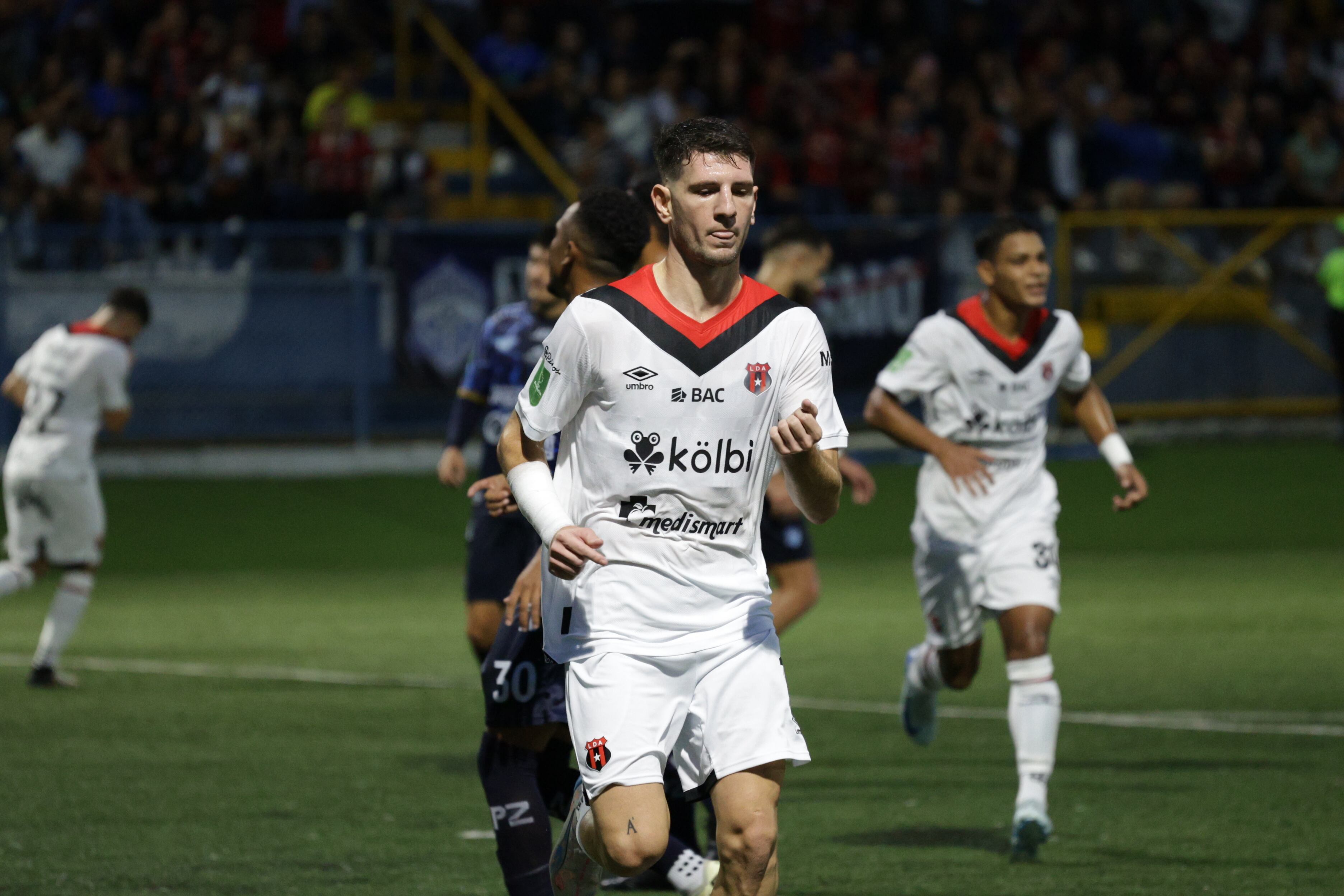 29/09/2024, Pérez Zeledón, partido de la jornada 13 del torneo de apertura 2024 entre el Municipal Pérez Zeledón y Liga Deportiva Alajuelense.