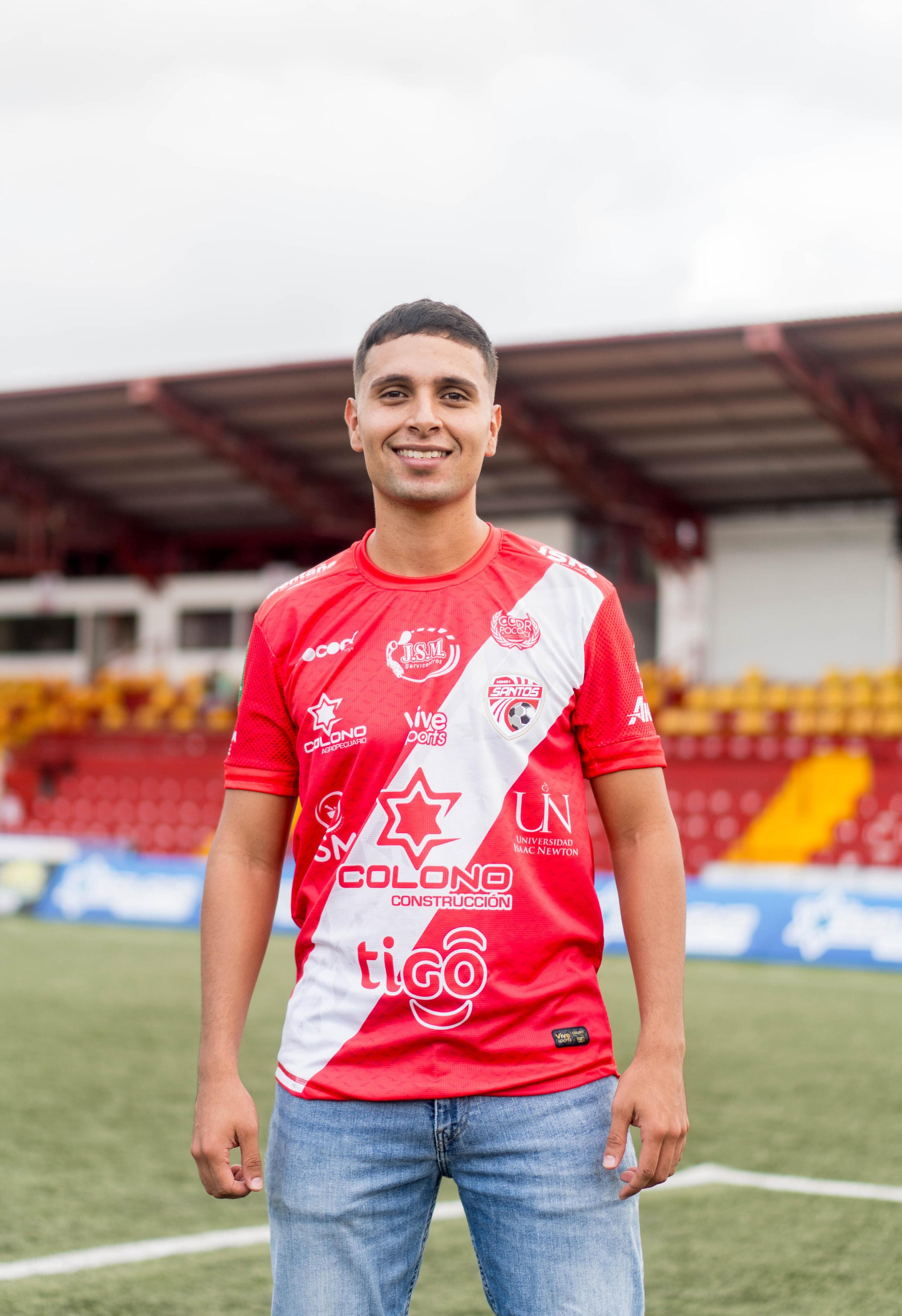 Joshua Parra Mesén
Delantetro del Santos
Superó accidente de tránsito en Guatemala
26 de enero del 2024
Cortesía Santos de Guápiles