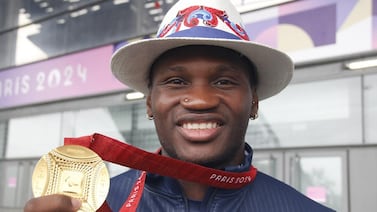 Sherman Guity recibió la medalla de oro en medio de lágrimas y aplausos