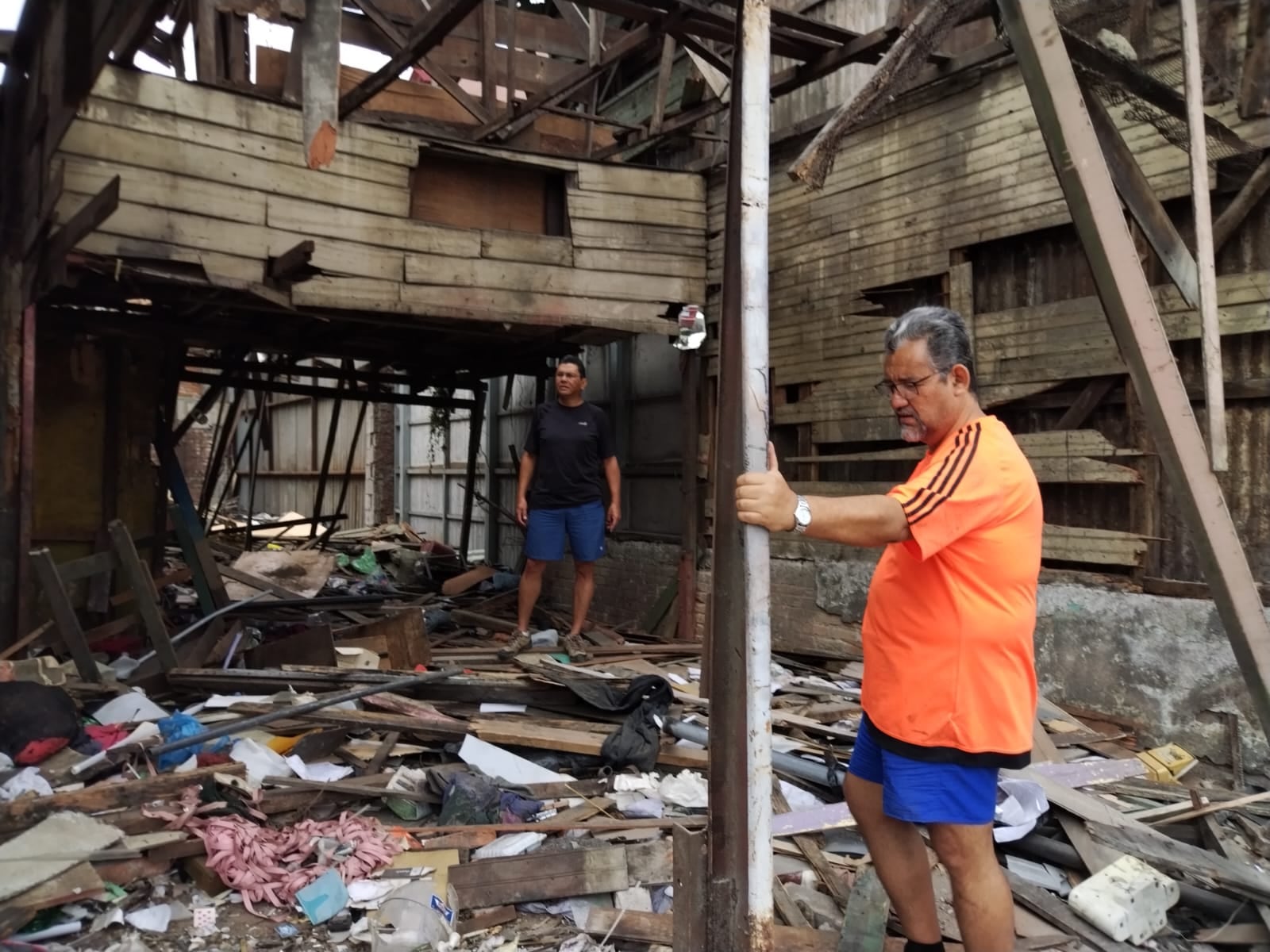 Zapatería Fausto Leiva, Saprissa