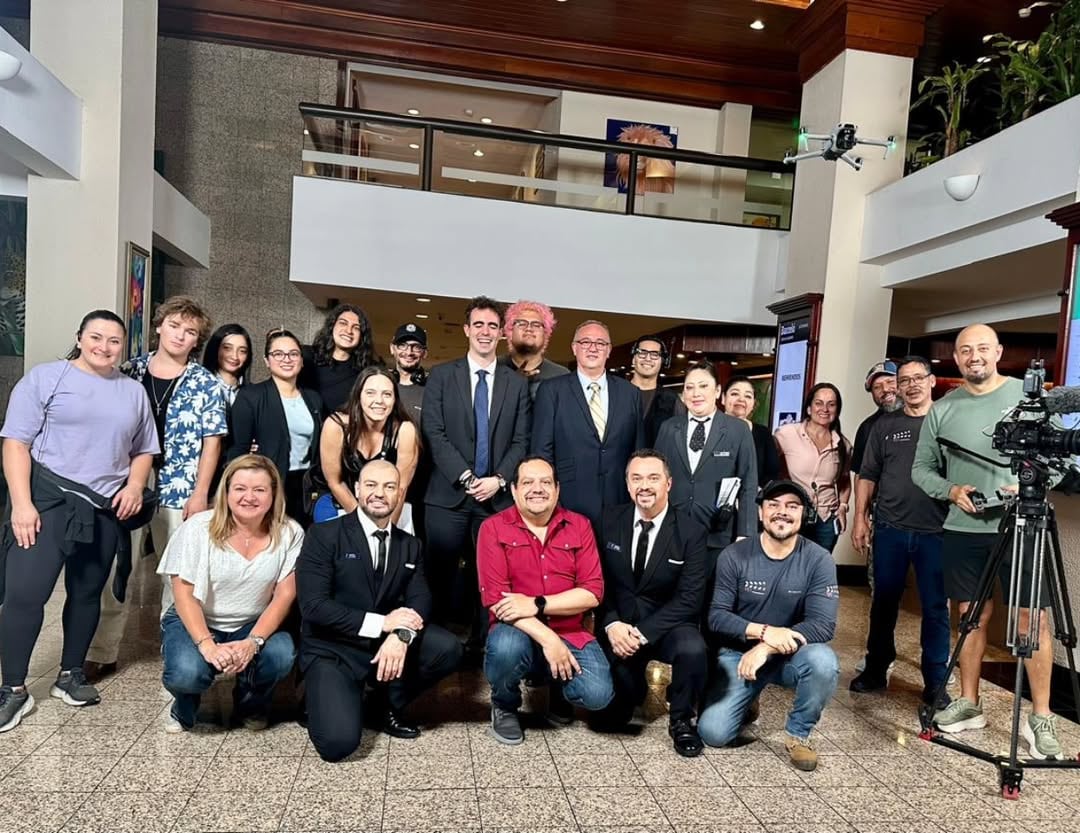 Daniel Moreno, La Media Docena.