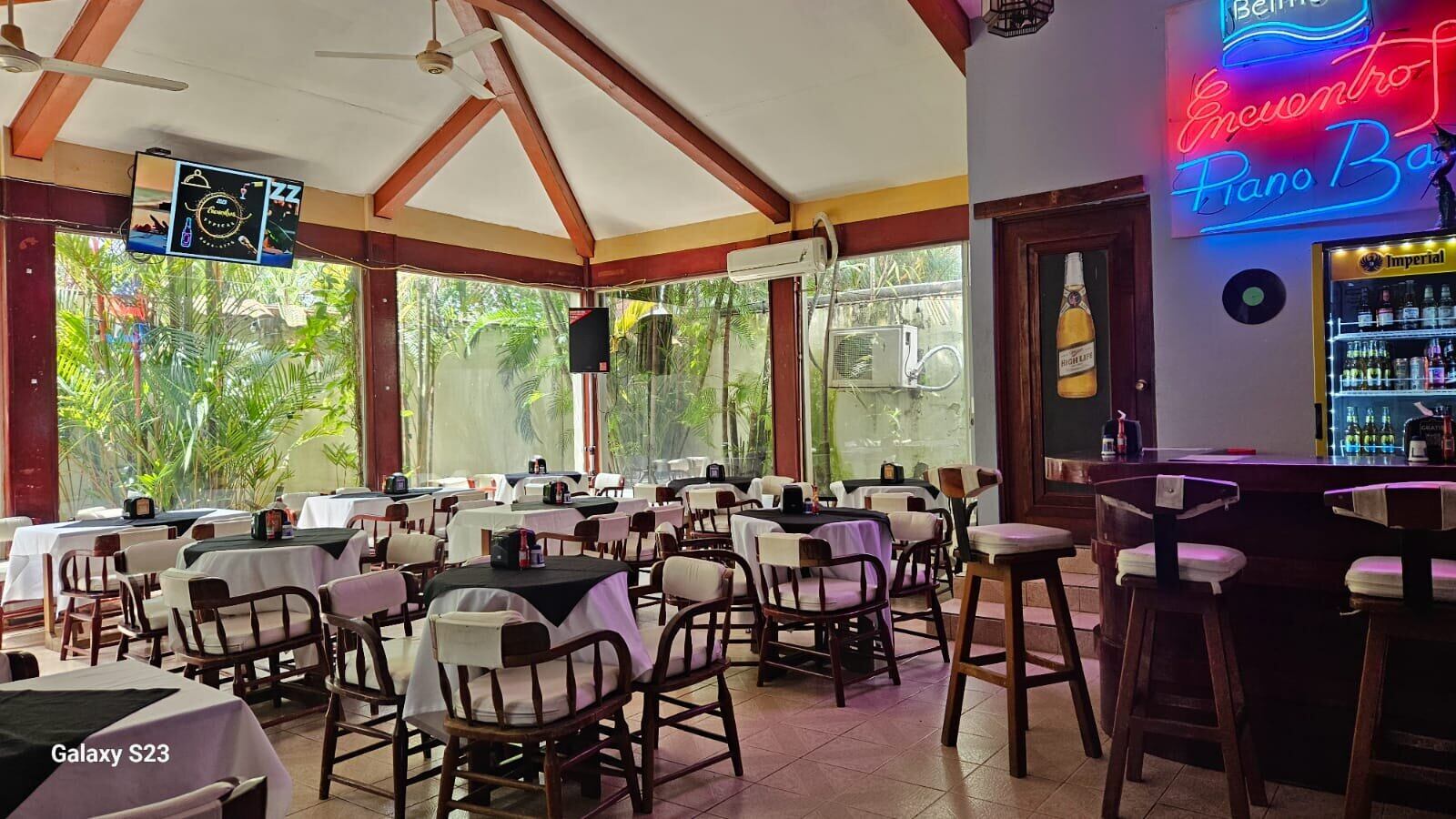 Matrimonio de Puntarenas se tiró al agua para convertirse en los reyes del ceviche.