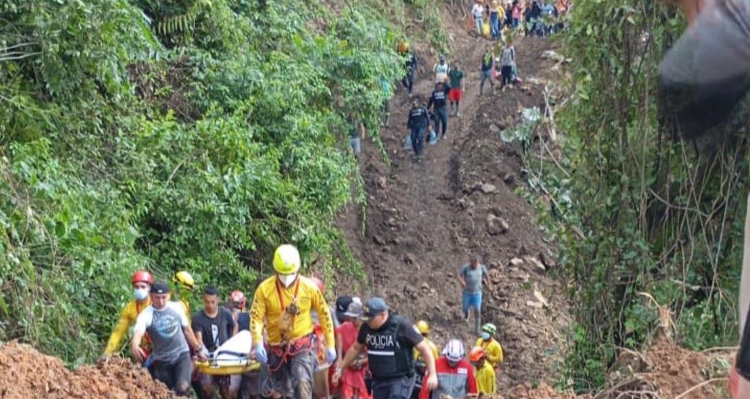Hallan cuerpo de minero sepultado por deslizamiento en Abangares. Foto Guanacaste Informativo.