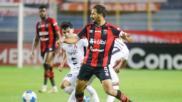 Dos pesos pesados de Alajuelense ven con buenos ojos el regreso de Leonardo Menjívar