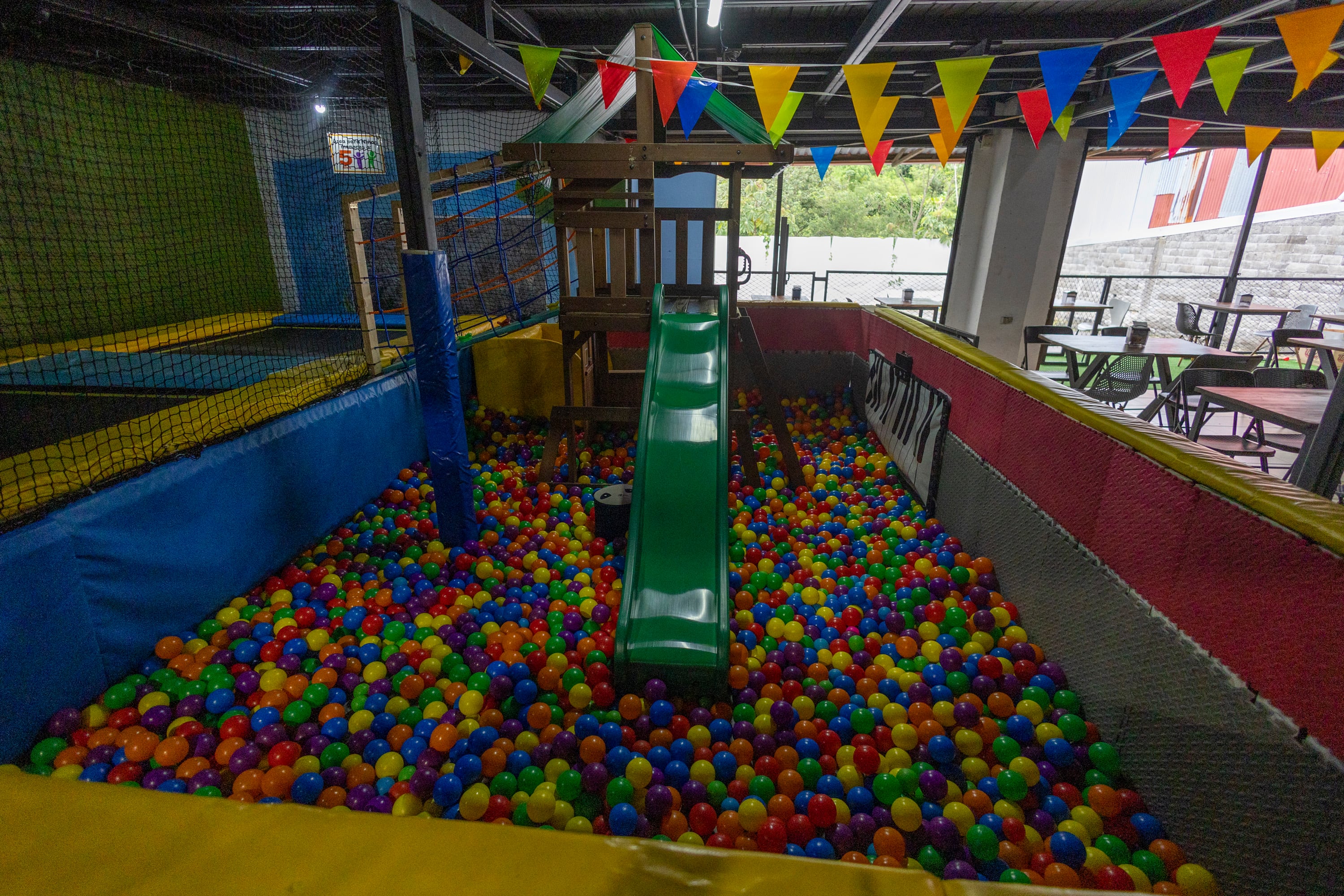 MATERIAL EXCLUSIVO LA TEJA.
15/07/2024, Alajuela, Grecia, Avantura, entrevista con los dueños de Avantura Park, Jazmin Alfaro Saborio y Bryan Lobo Matamoros, para conocer acerca del parque de aventura.