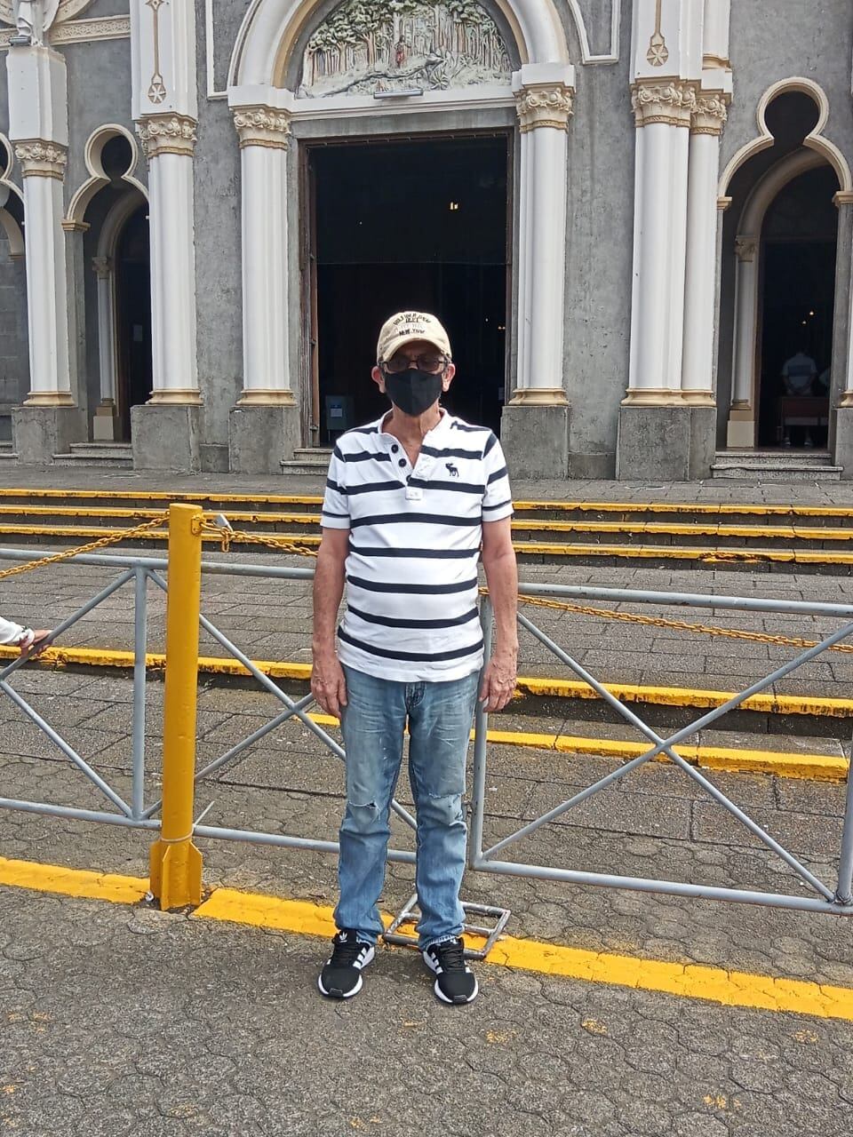 Hernán Quirós, romero que vivió dos milagros durante paso del huracán César en 1996. Foto cortesía Hernán Qurós.