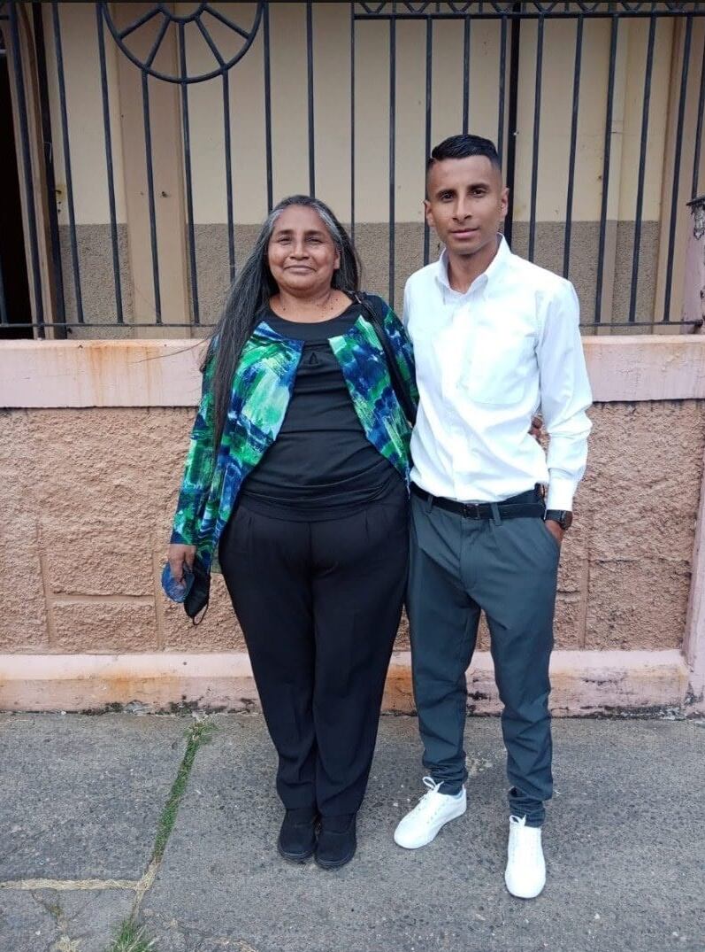 Elías Merlo llegó a Costa Rica con su familia, cuando era niño.